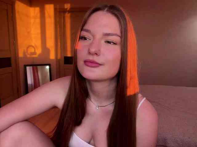 lizzzanatoo webcam
