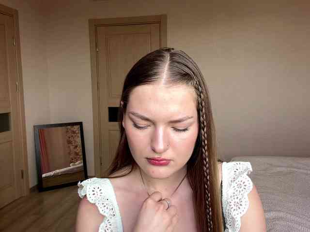 lizzzanatoo webcam