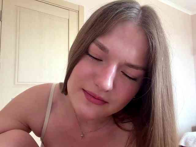 lizzzanatoo webcam