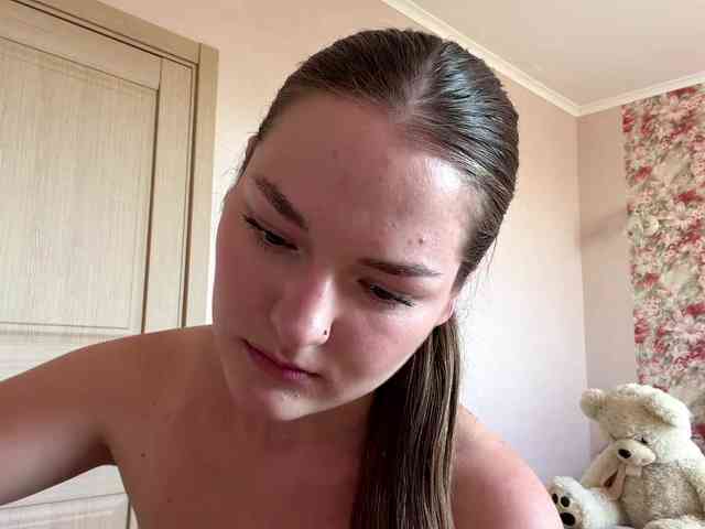 lizzzanatoo webcam