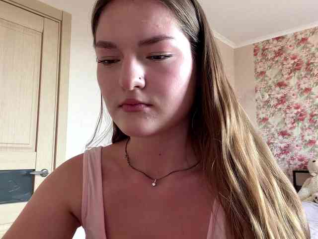lizzzanatoo webcam