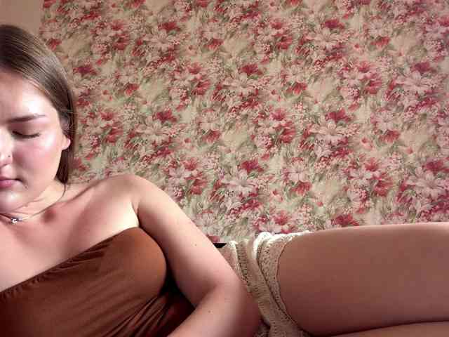 lizzzanatoo webcam