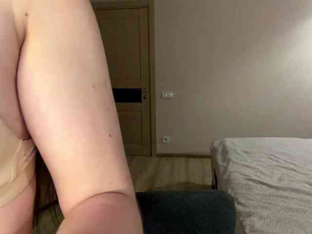 lizzzanatoo webcam