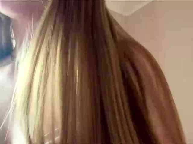 lizzzanatoo webcam