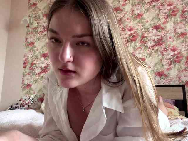 lizzzanatoo webcam