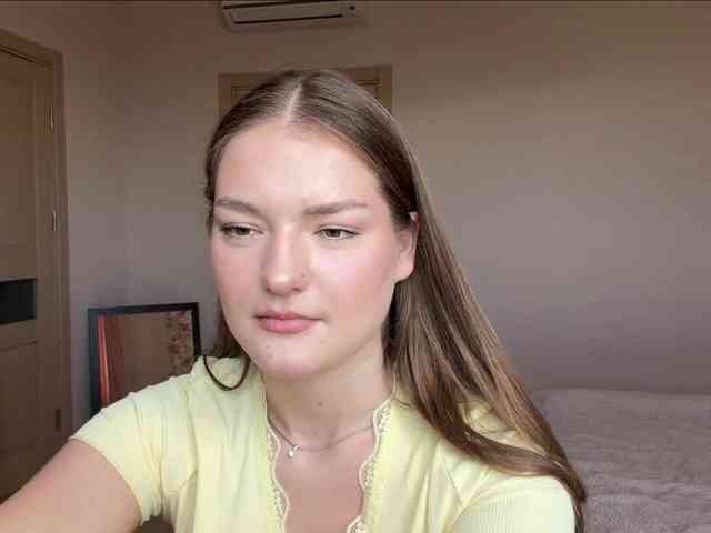 lizzzanatoo webcam