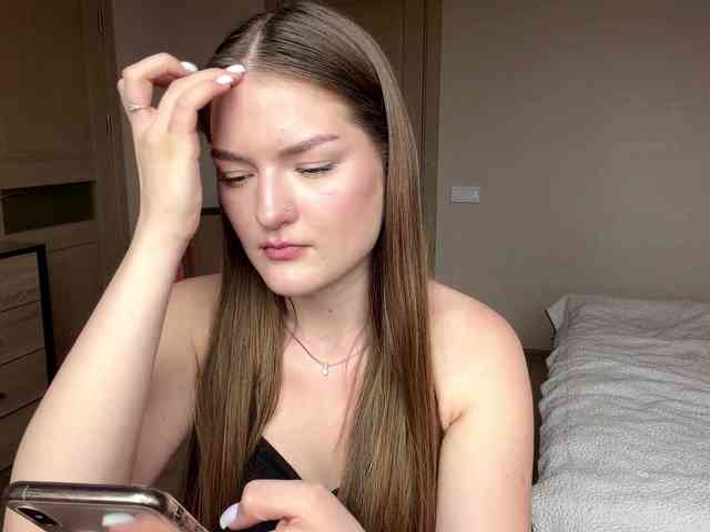 lizzzanatoo webcam