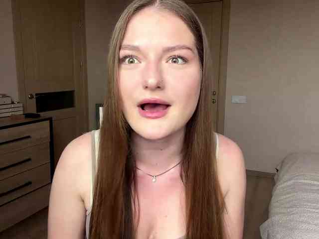 lizzzanatoo webcam