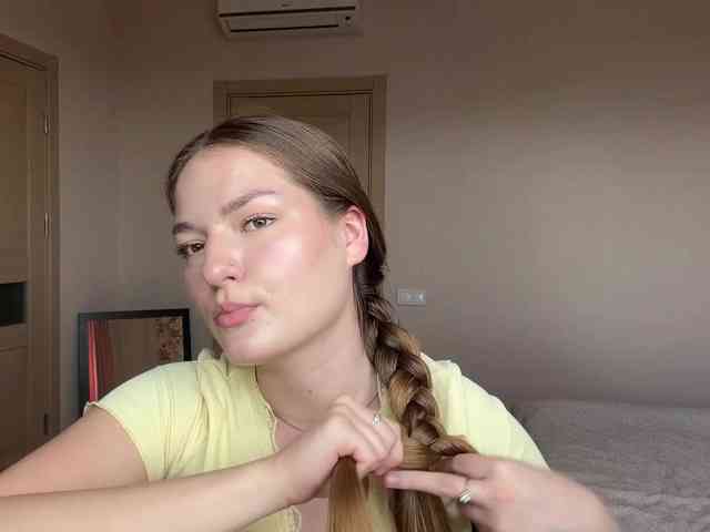 lizzzanatoo webcam