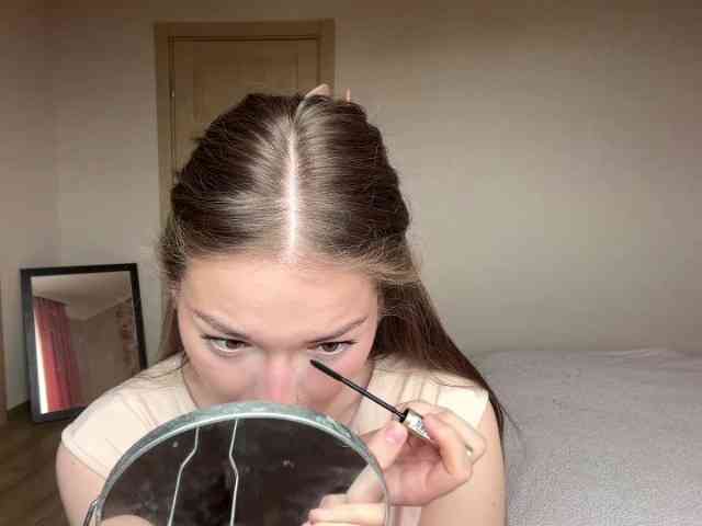 lizzzanatoo webcam