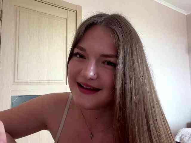 lizzzanatoo webcam
