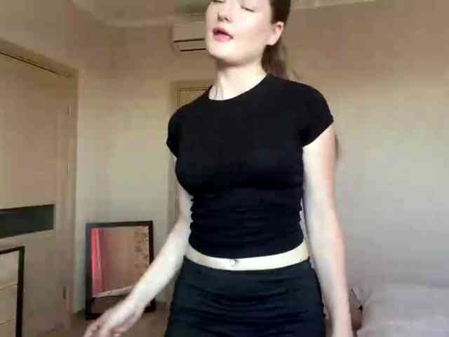 lizzzanatoo webcam
