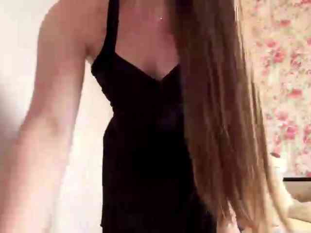 lizzzanatoo webcam
