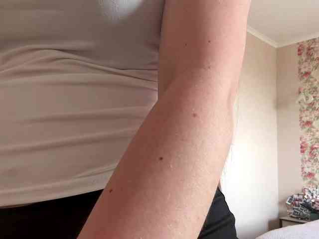 lizzzanatoo webcam