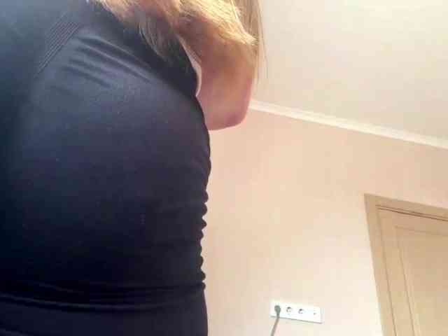 lizzzanatoo webcam