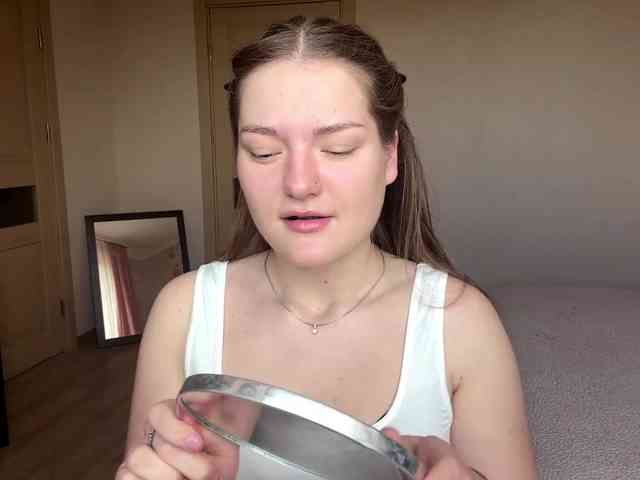 lizzzanatoo webcam