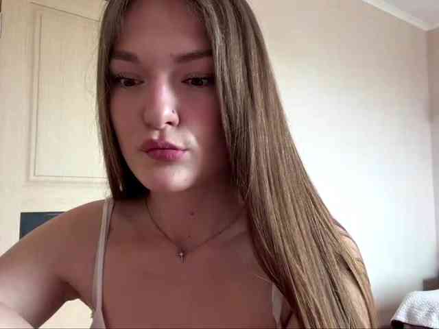 lizzzanatoo webcam