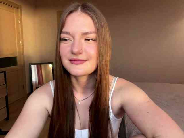 lizzzanatoo webcam