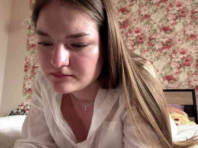 lizzzanatoo webcam