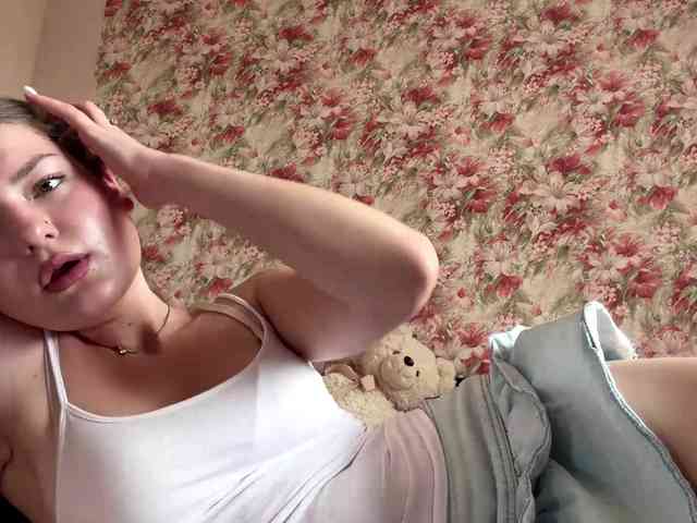 lizzzanatoo webcam