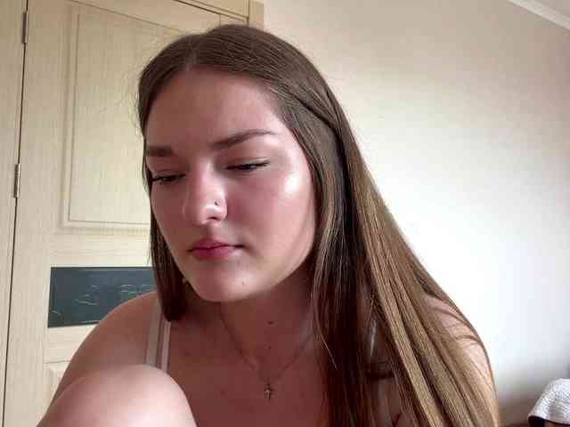 lizzzanatoo webcam