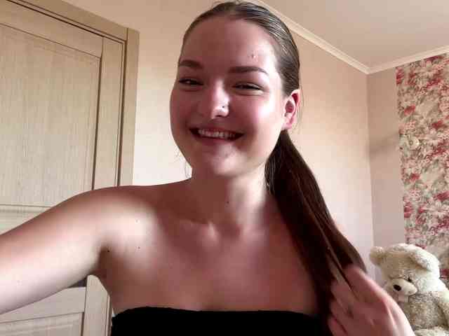 lizzzanatoo webcam
