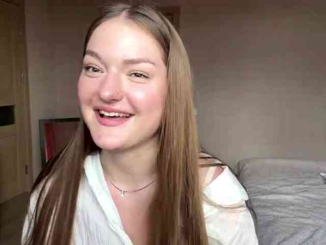 lizzzanatoo webcam