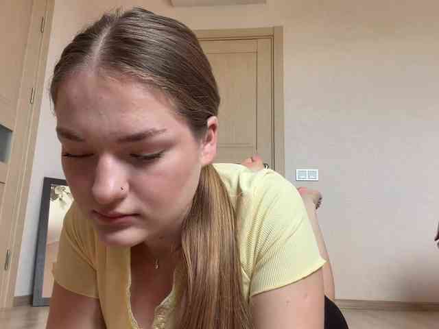 lizzzanatoo webcam