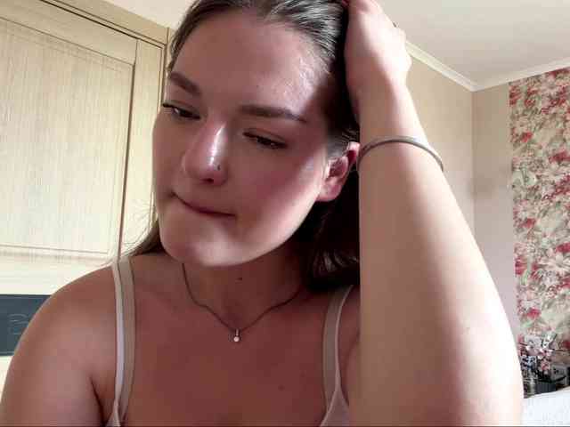 lizzzanatoo webcam