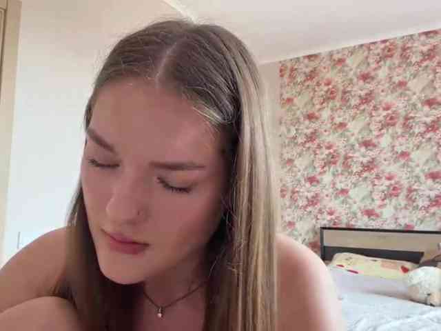 lizzzanatoo webcam