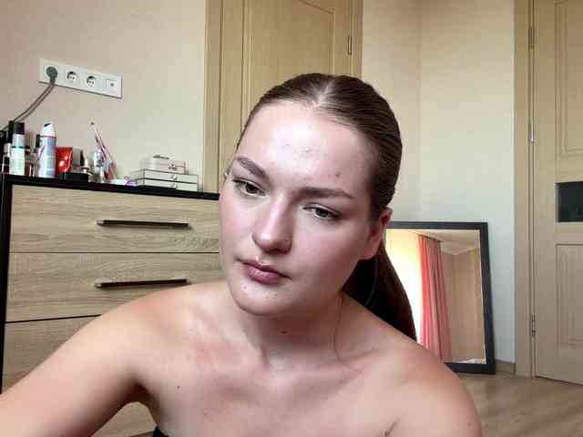 lizzzanatoo webcam