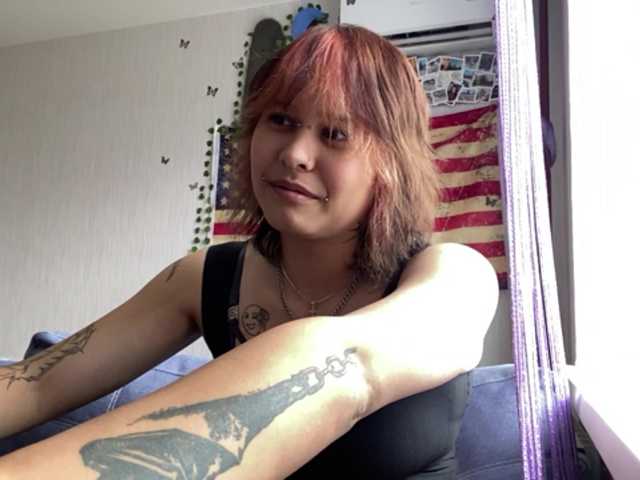 DignaRightnour live cam on BongaCams