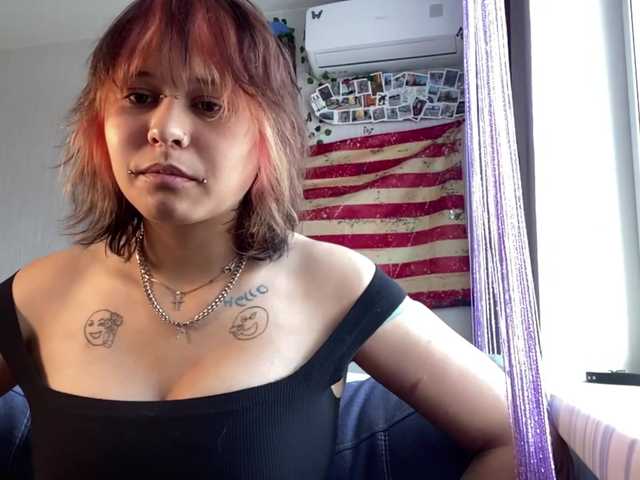 DignaRightnour live cam on BongaCams