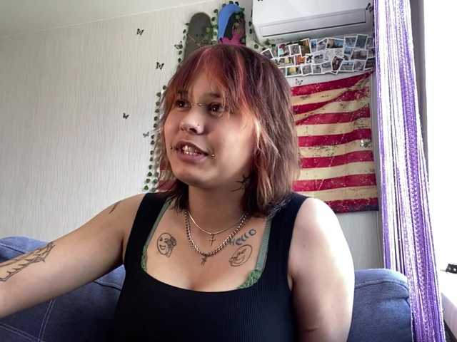 DignaRightnour live cam on BongaCams