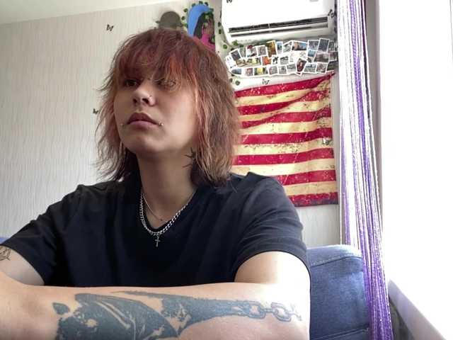 DignaRightnour live webcam show