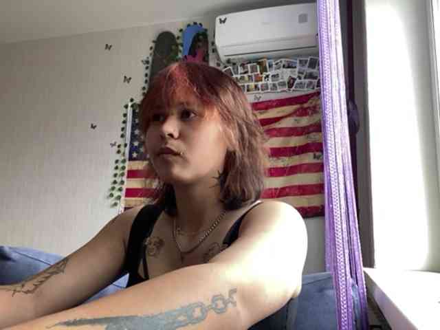 DignaRightnour webcam