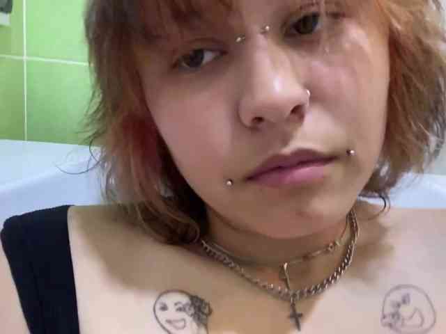 DignaRightnour webcam