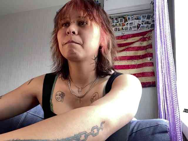 DignaRightnour webcam