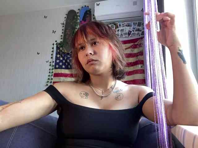 DignaRightnour webcam