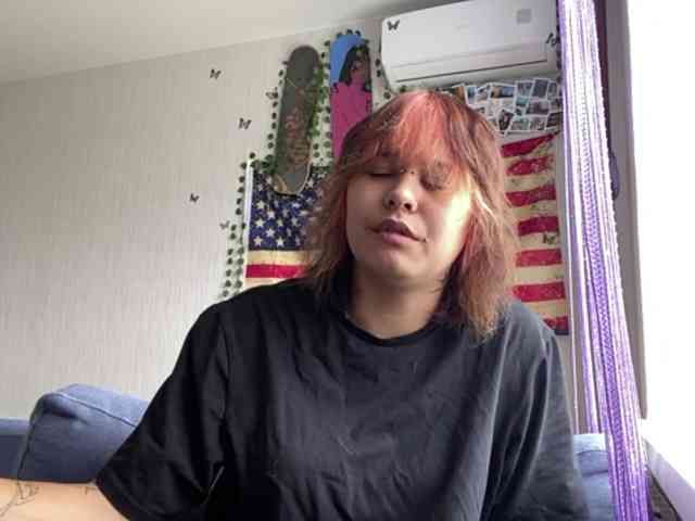 DignaRightnour webcam