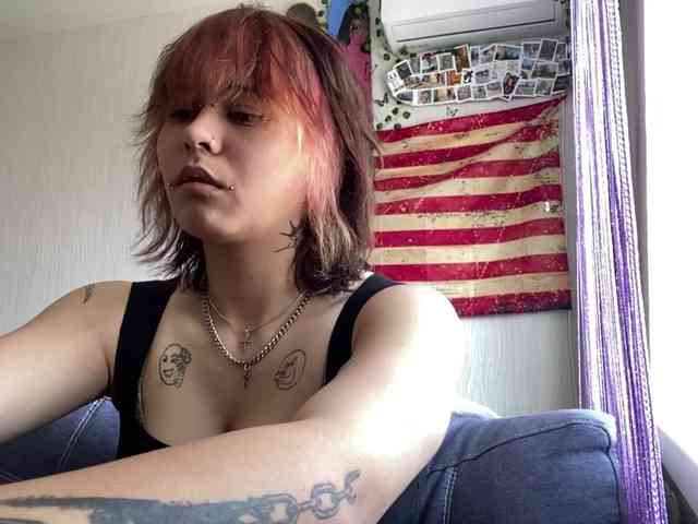 DignaRightnour webcam