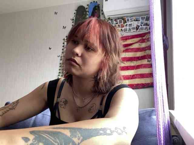 DignaRightnour webcam