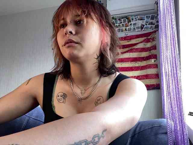 DignaRightnour webcam