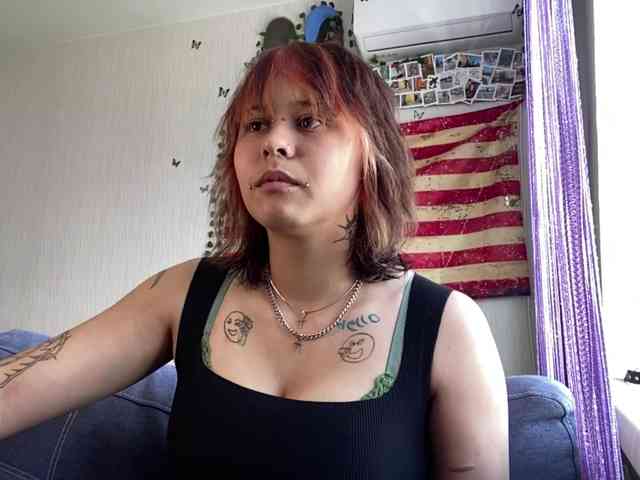 DignaRightnour webcam