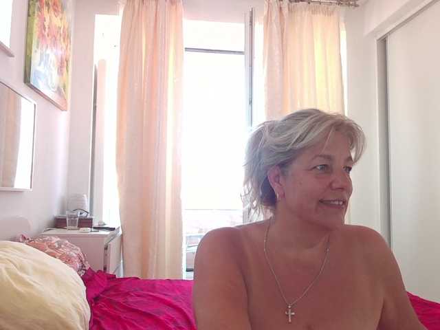Blondime live cam on BongaCams