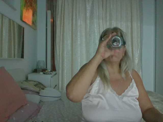 Blondime live cam on BongaCams