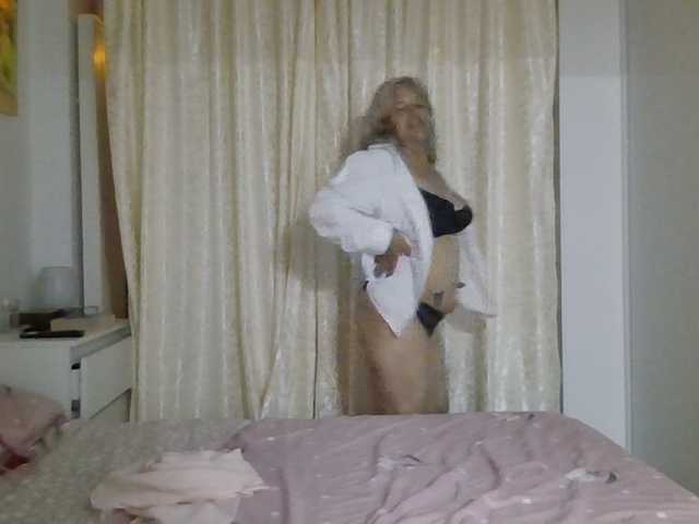 Blondime live cam on BongaCams