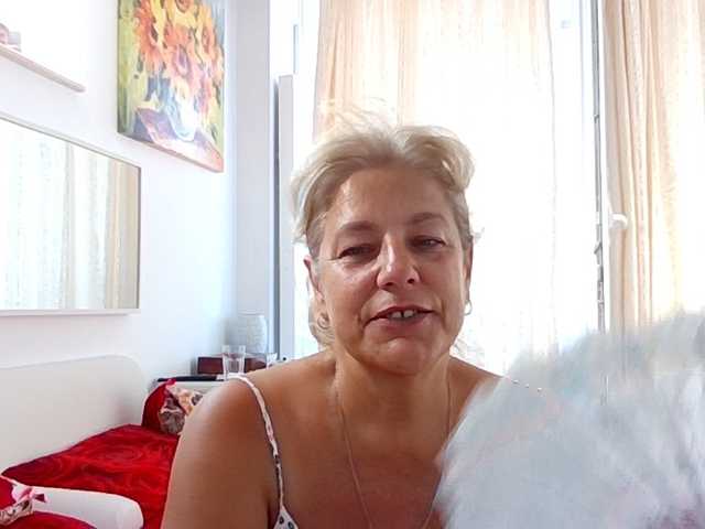 Blondime live webcam show
