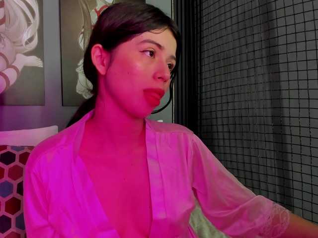 LucyLogde live cam on BongaCams