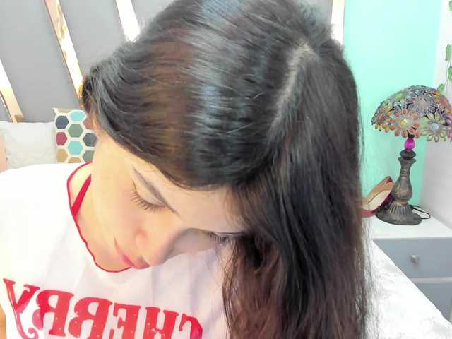 LucyLogde live cam on BongaCams